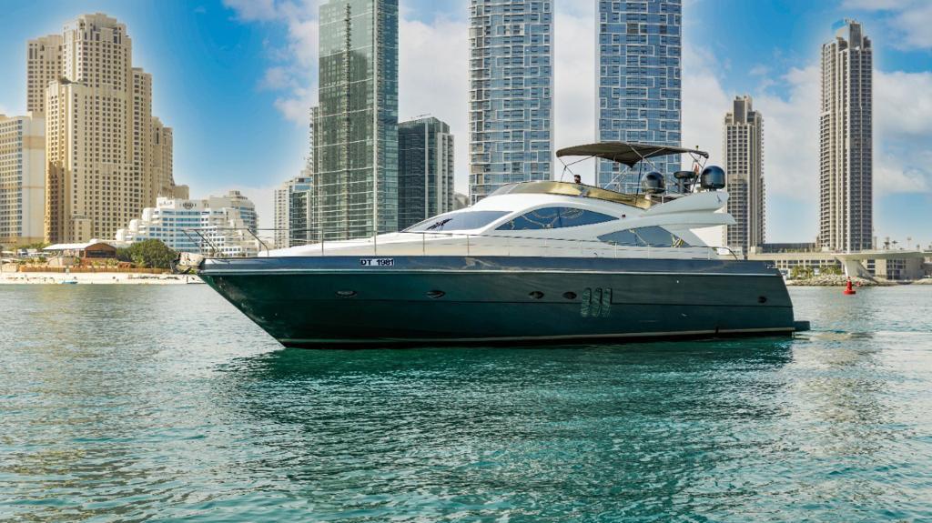 yacht rental Dubai deals